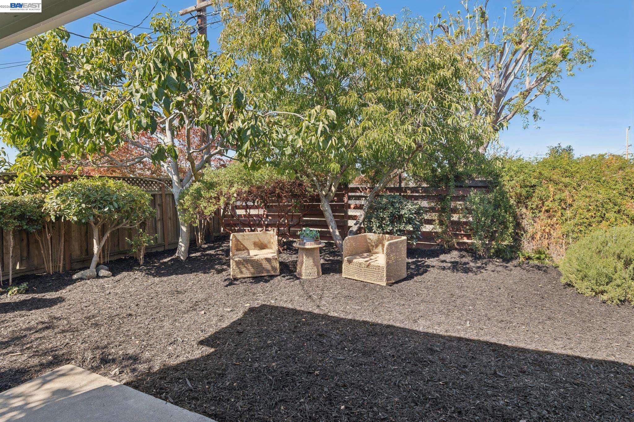 4895 Mildred Dr