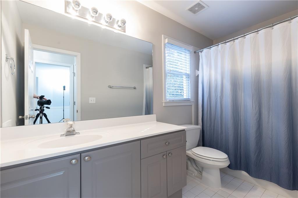 1370 Brookhaven Village Circle NE