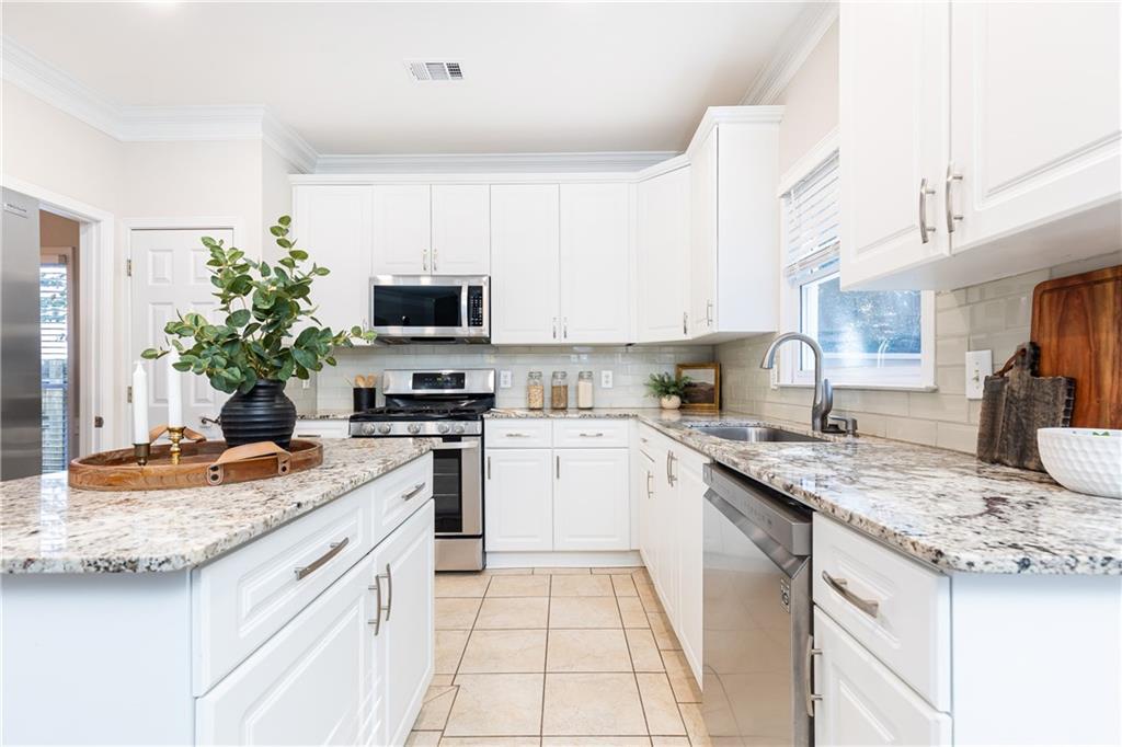 1370 Brookhaven Village Circle NE