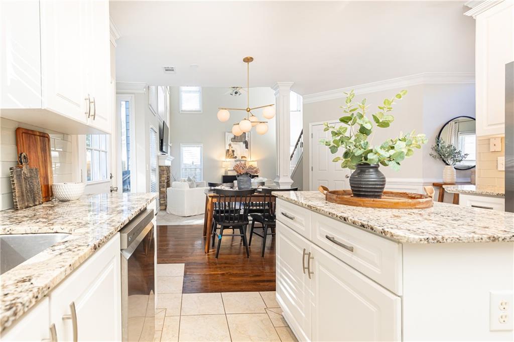 1370 Brookhaven Village Circle NE