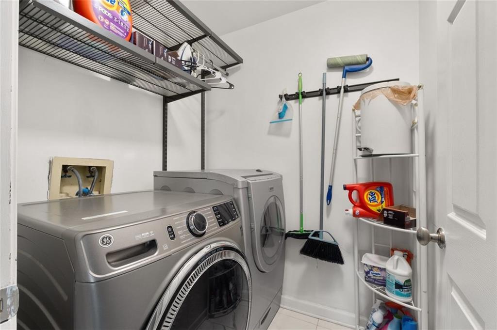 3435 Kingsboro Road NE