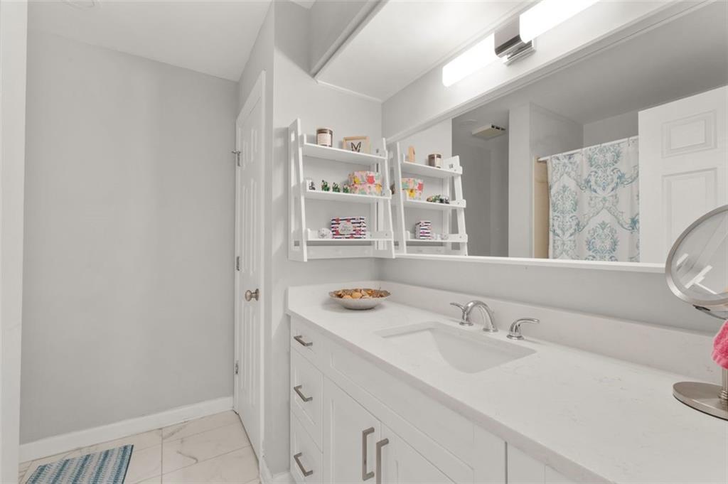 3435 Kingsboro Road NE