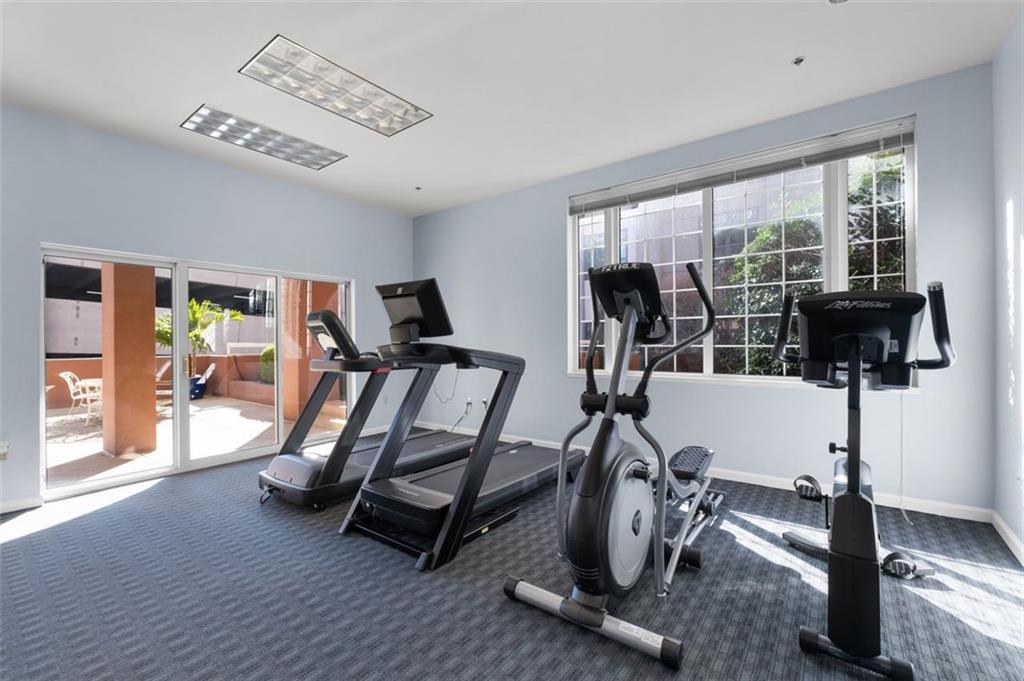 3435 Kingsboro Road NE