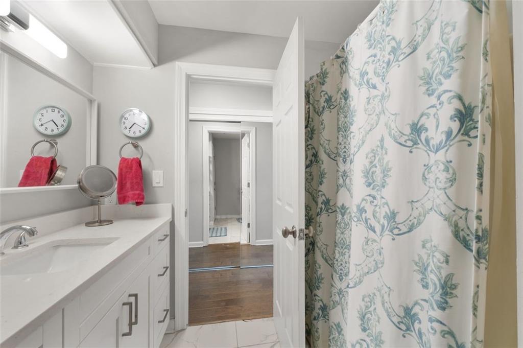 3435 Kingsboro Road NE