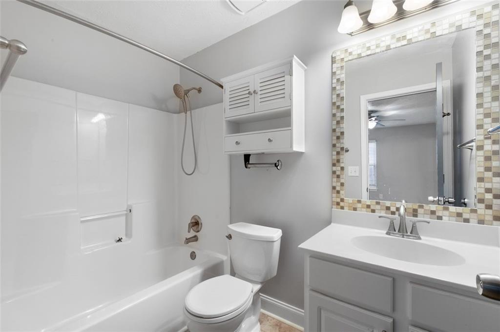 5078 Newpark Drive NW