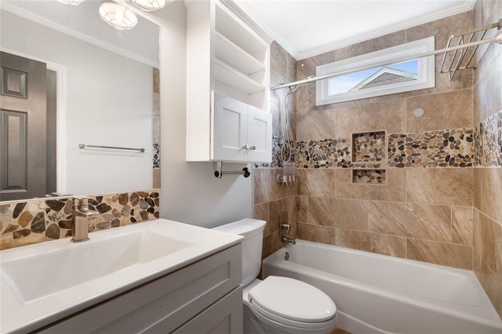 5078 Newpark Drive NW