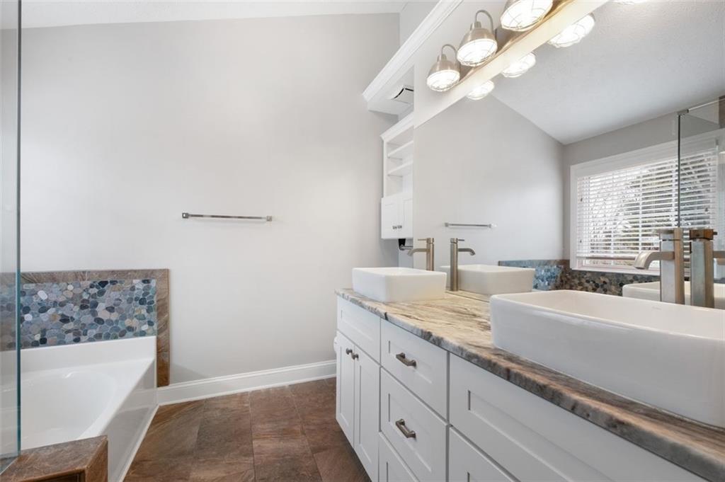 5078 Newpark Drive NW