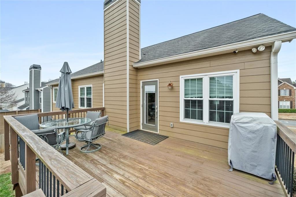 5078 Newpark Drive NW