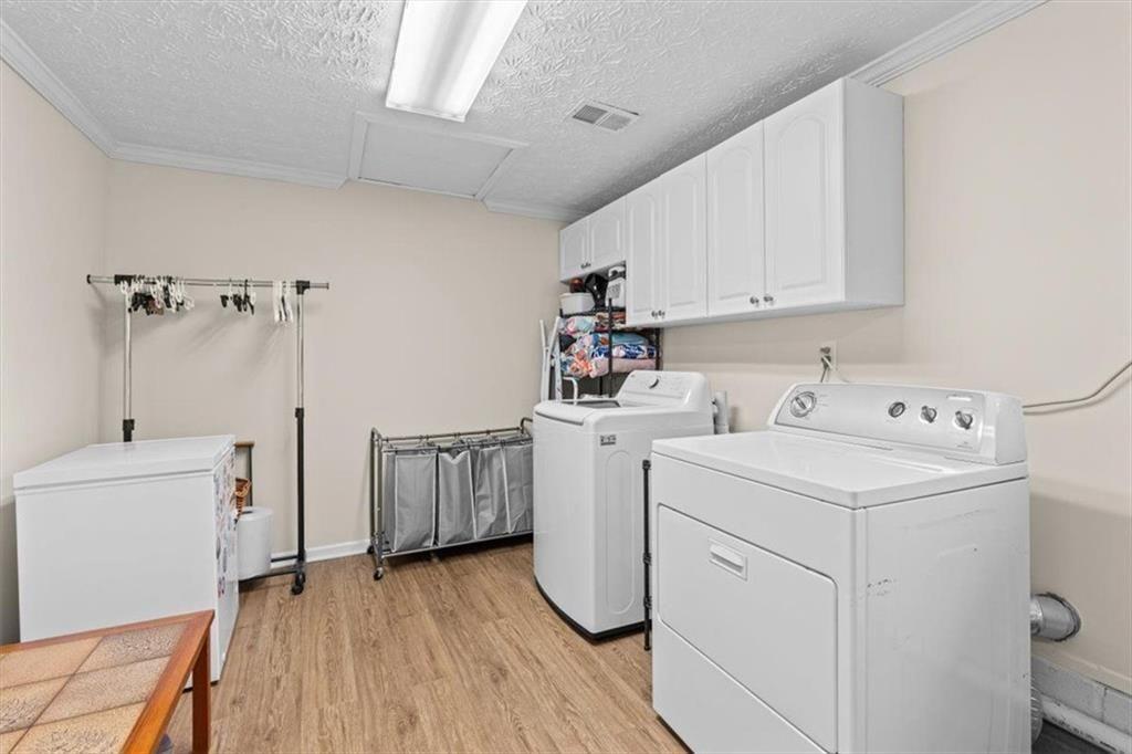 1537 David Lee Street