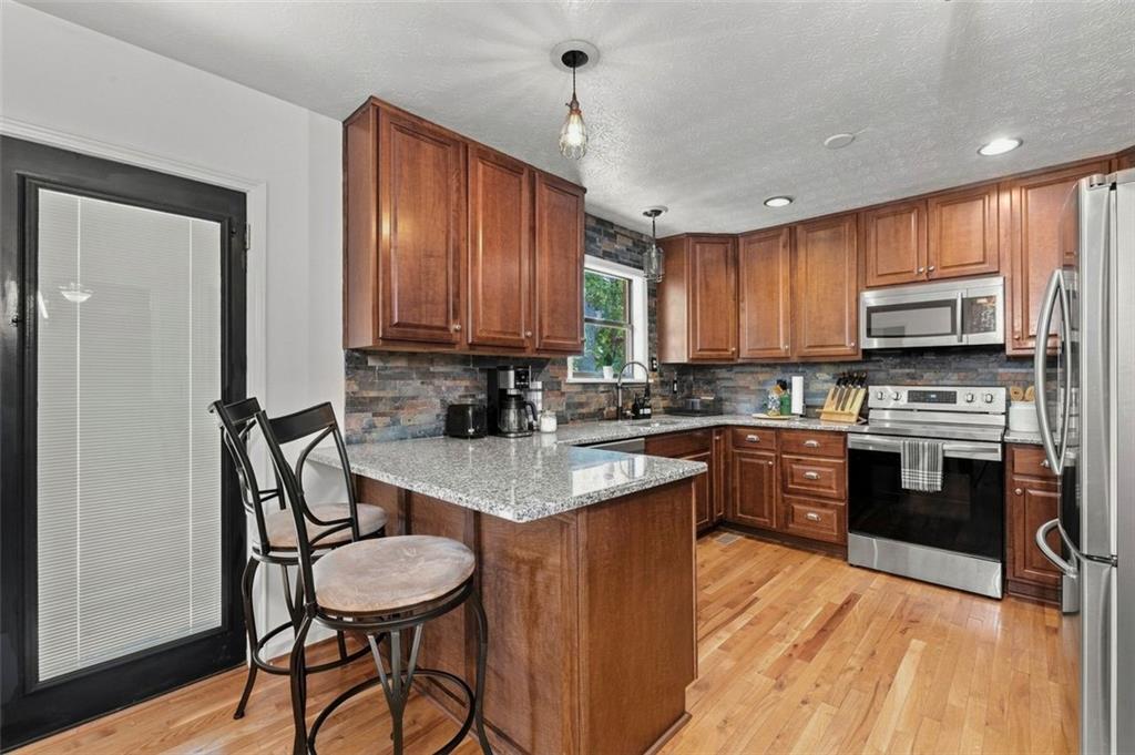 1382 Cave Springs Road
