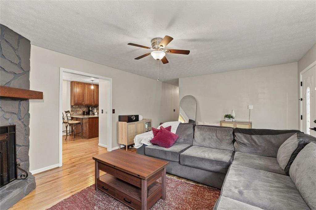 1382 Cave Springs Road
