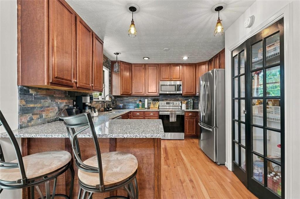 1382 Cave Springs Road