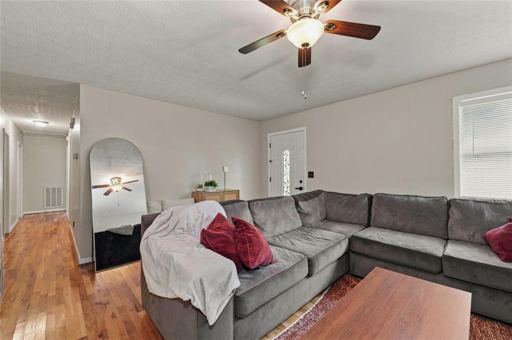1382 Cave Springs Road
