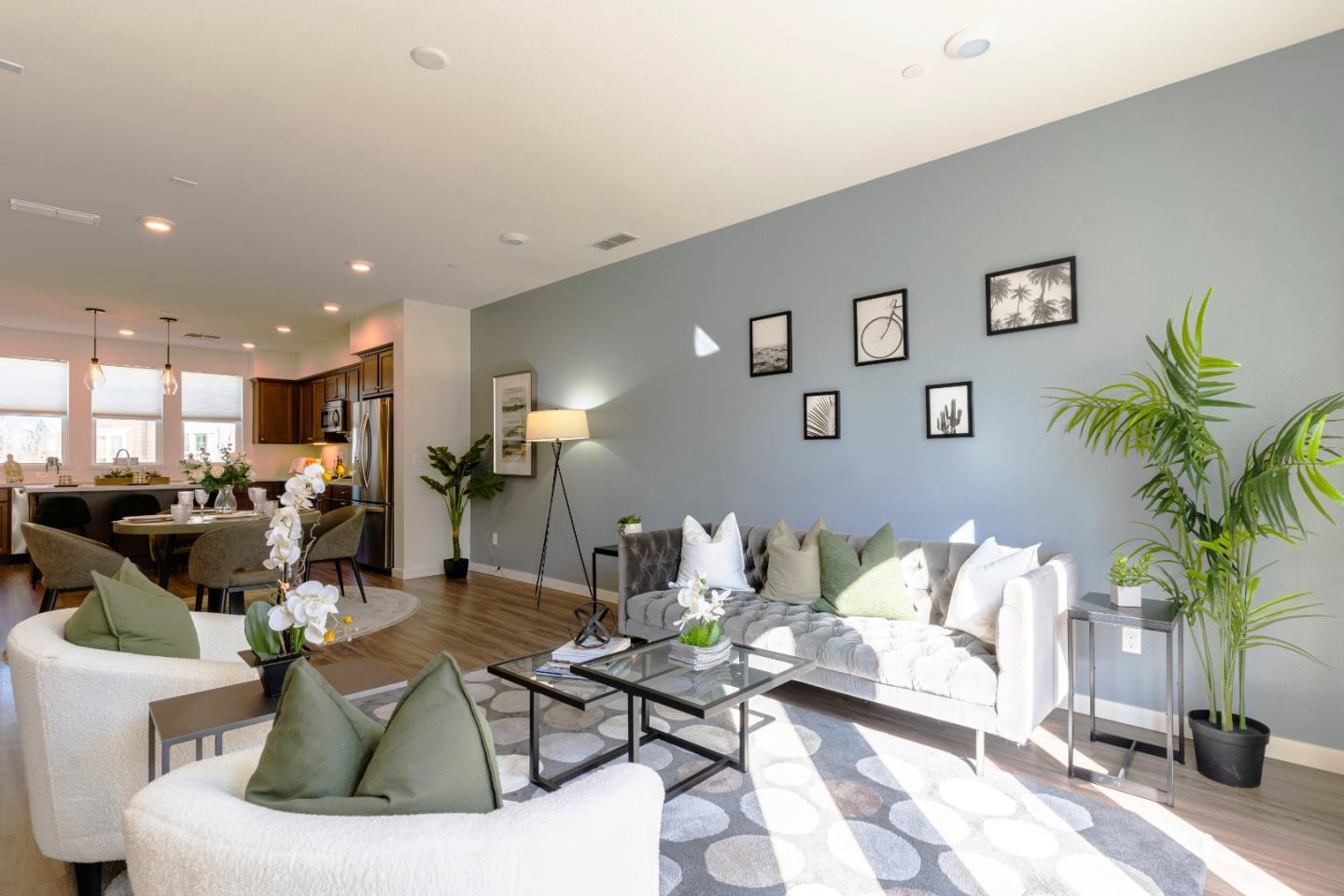 842 Gridley Terrace Unit: 2