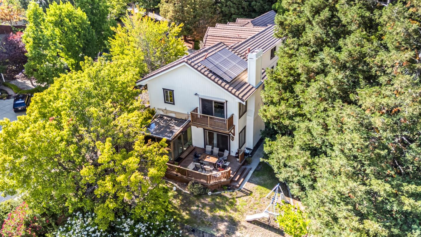 3265 Greenhills Drive