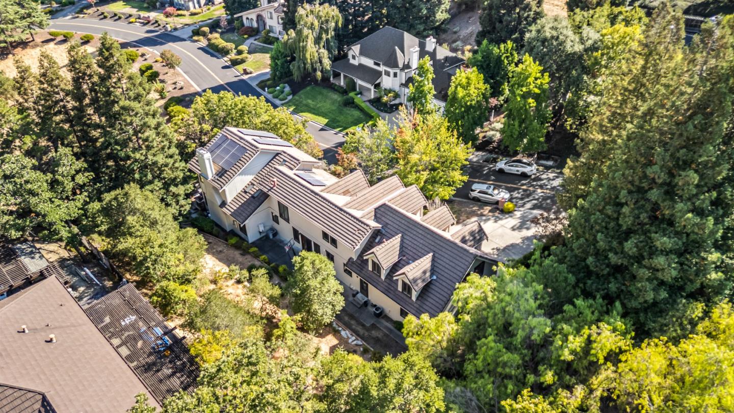 3265 Greenhills Drive
