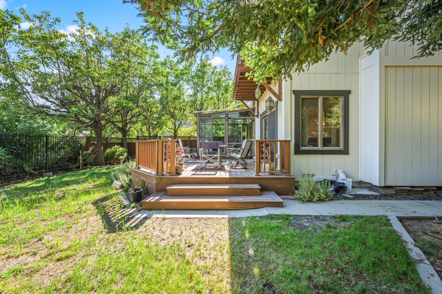 3265 Greenhills Drive