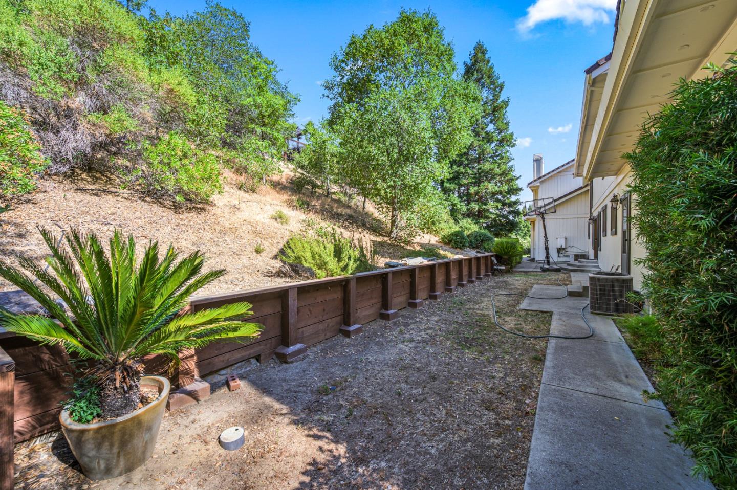 3265 Greenhills Drive