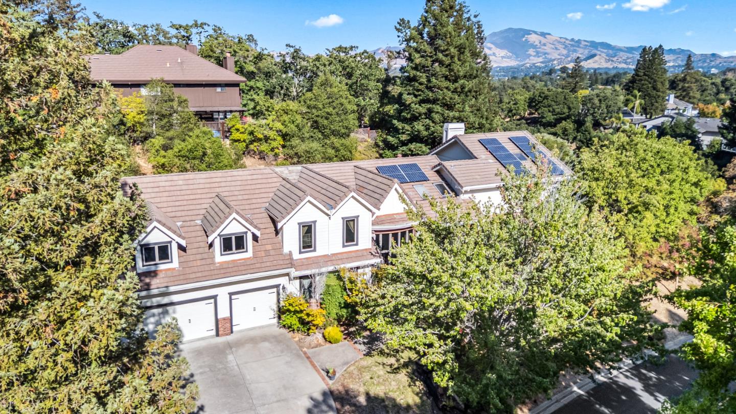 3265 Greenhills Drive