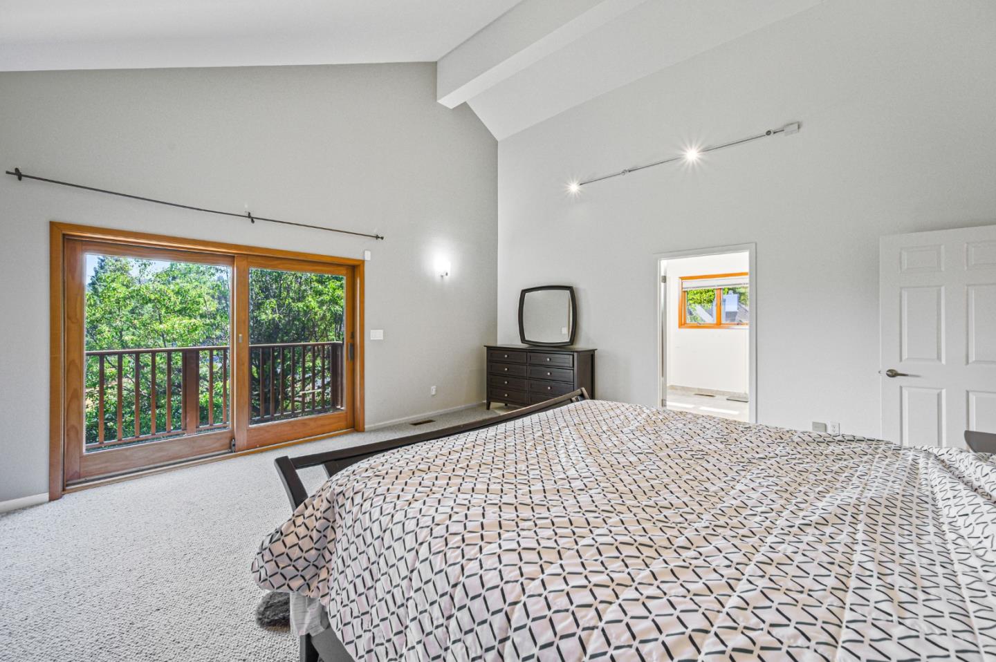 3265 Greenhills Drive