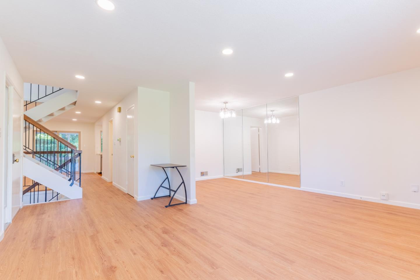 6 Havenridge Court