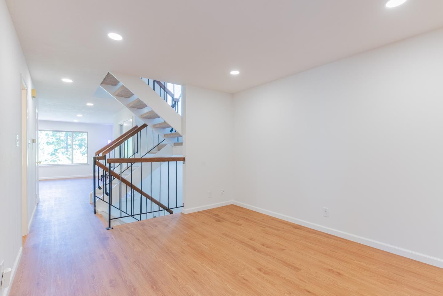 6 Havenridge Court