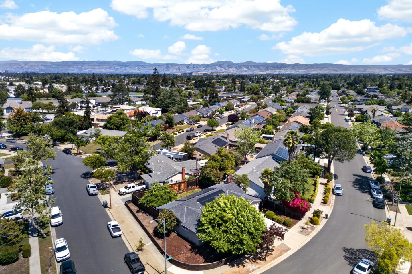 2393 Stratford Drive