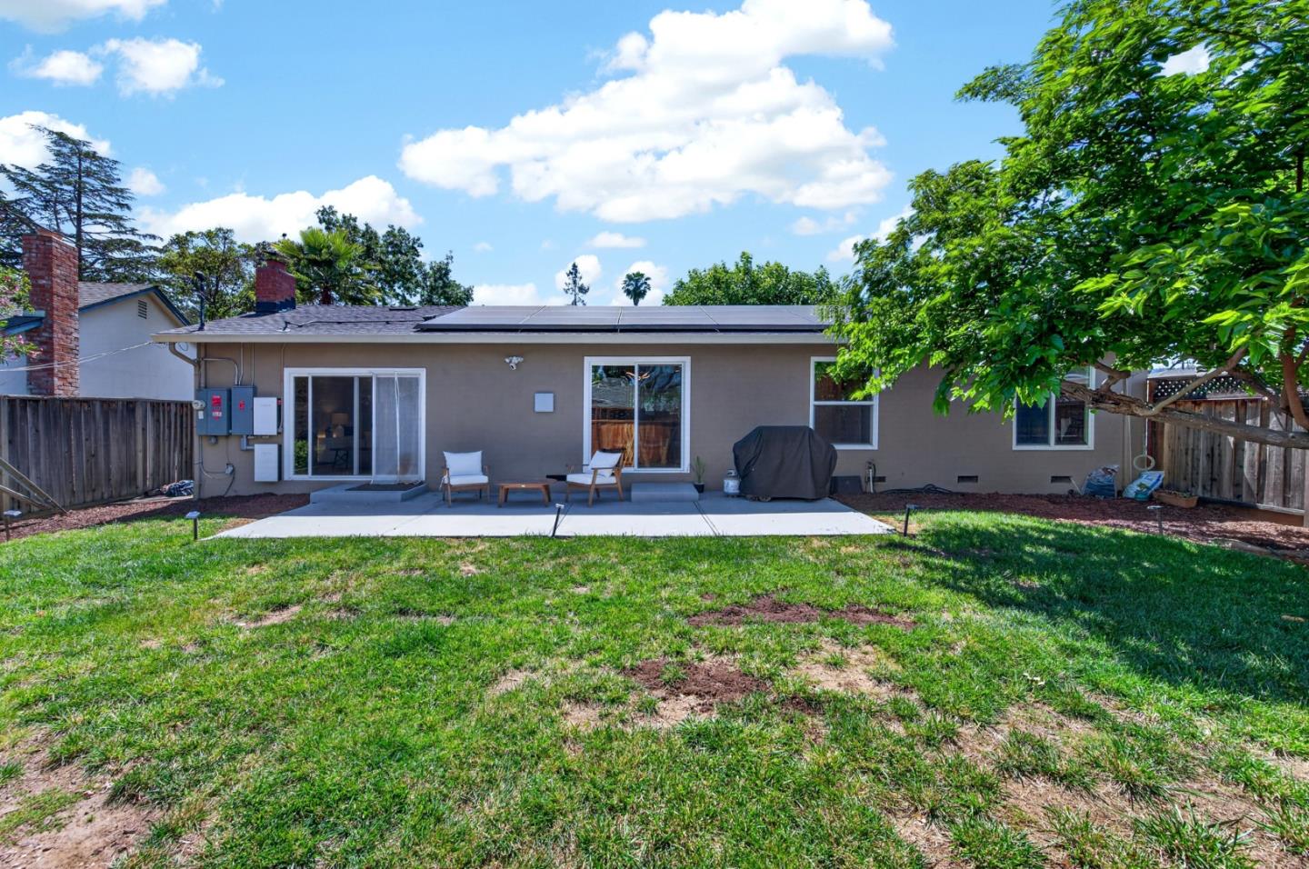 2393 Stratford Drive