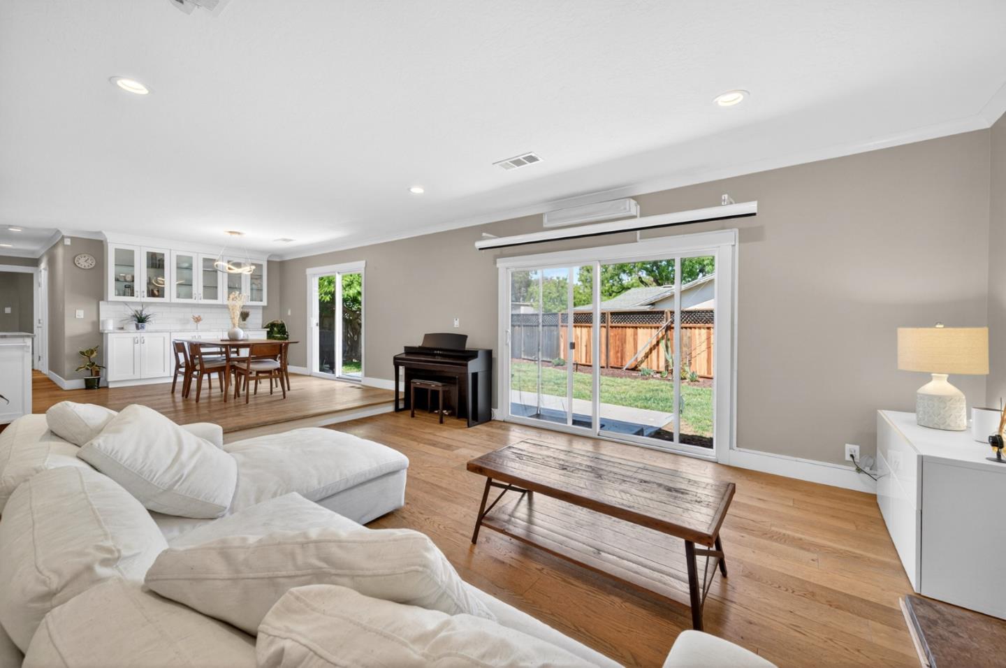 2393 Stratford Drive