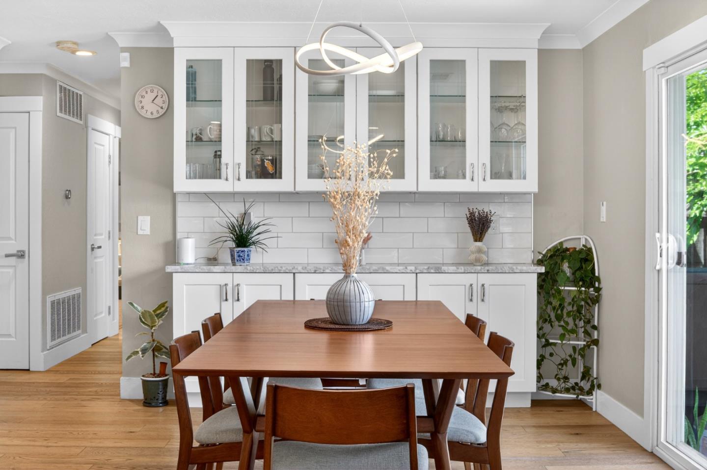 2393 Stratford Drive