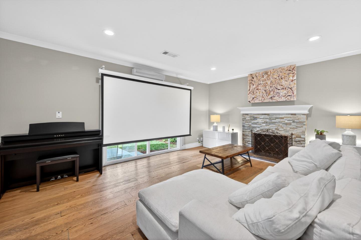 2393 Stratford Drive