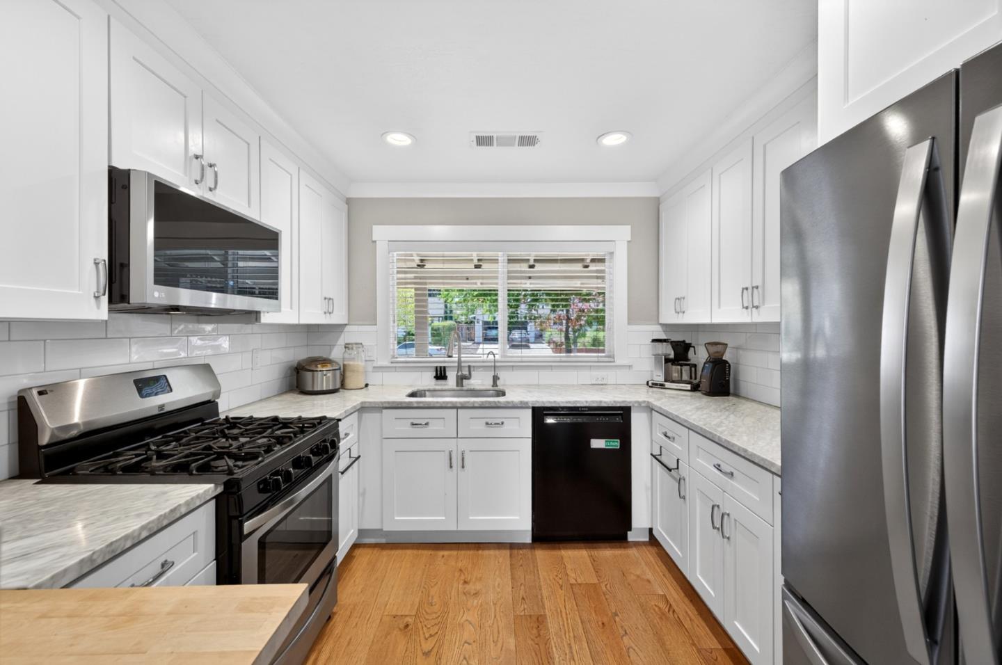 2393 Stratford Drive