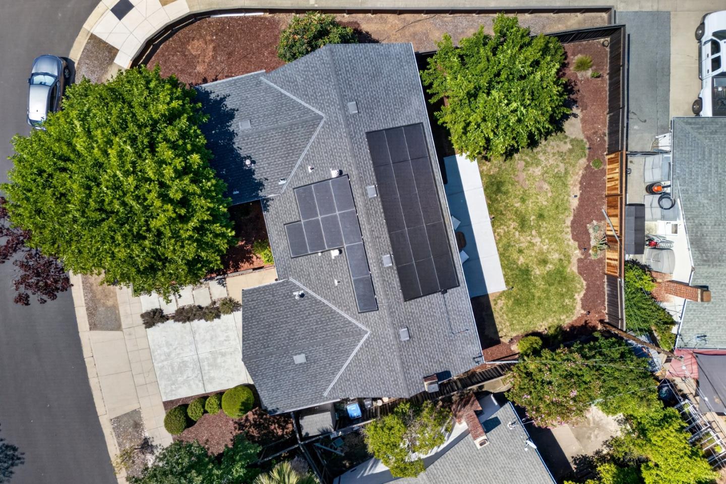 2393 Stratford Drive