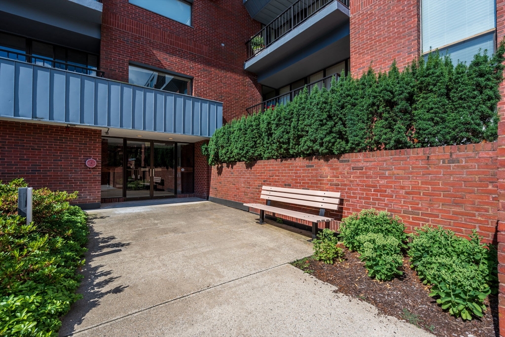 75 Grove Street # 429