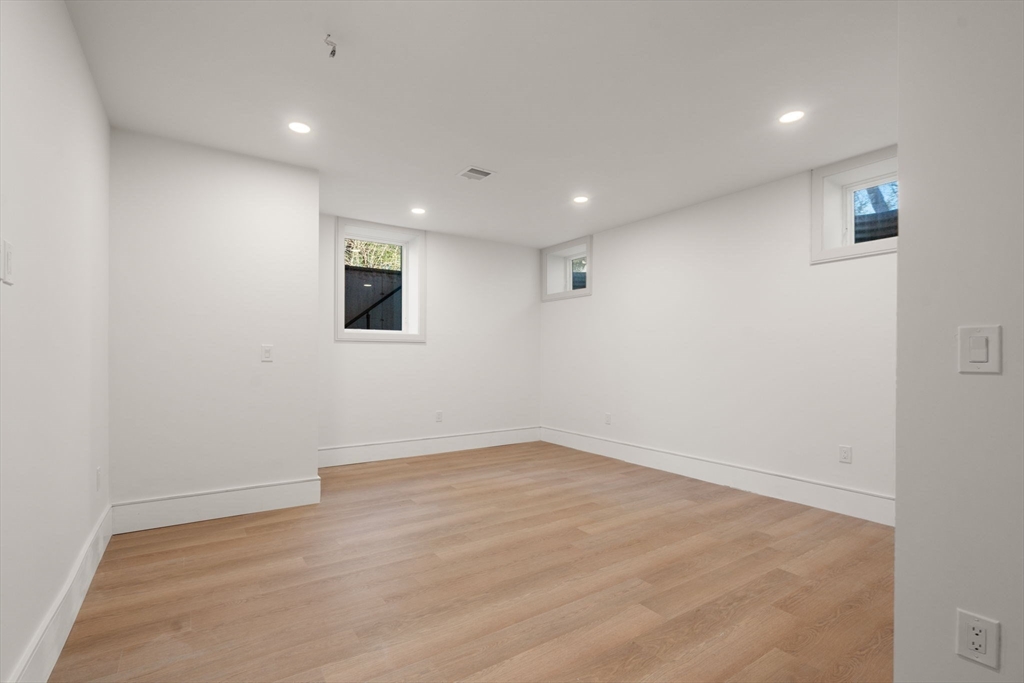 460 Weston Road