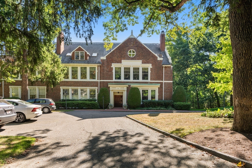 63 Garden Road # G7