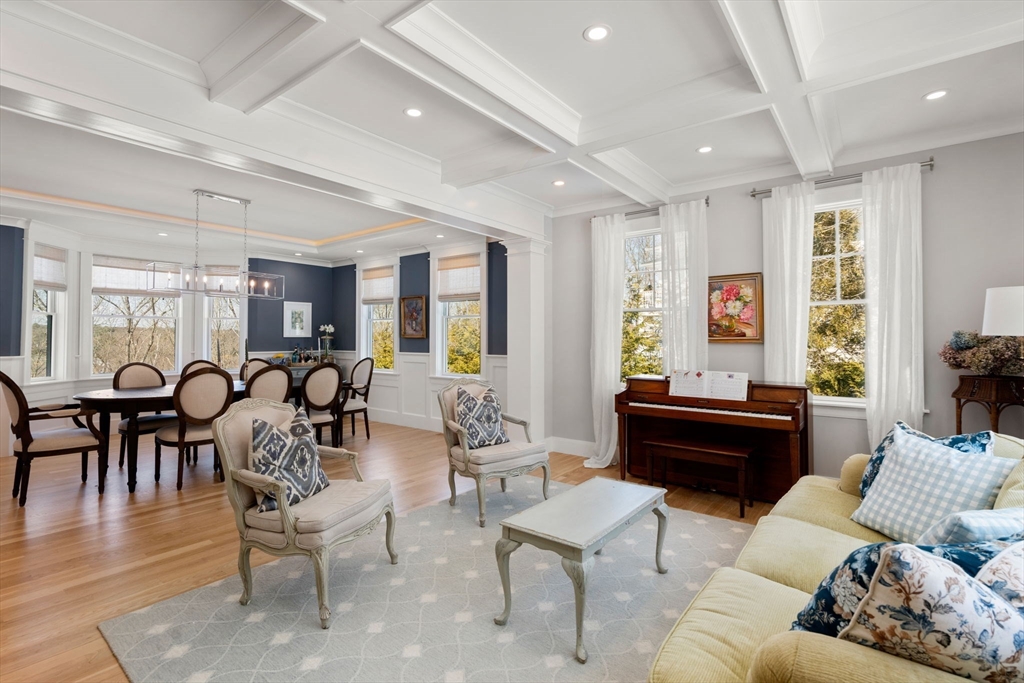 33 Maugus Hill Road