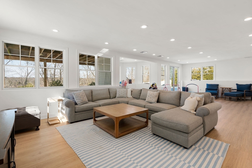 33 Maugus Hill Road