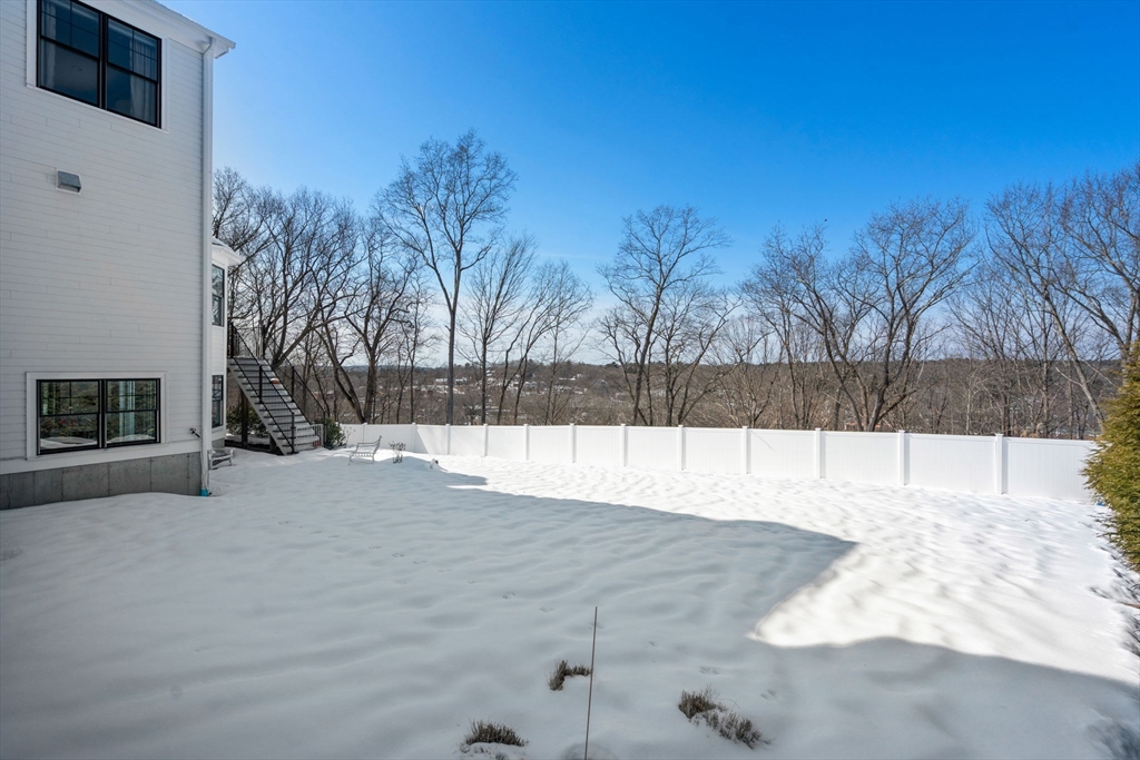 33 Maugus Hill Road