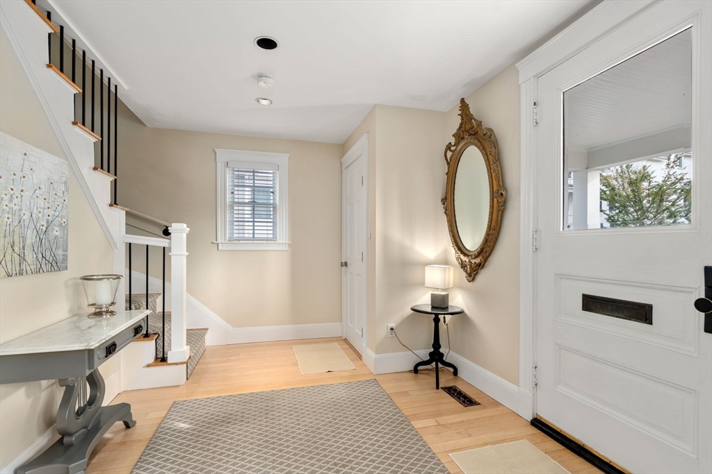 14 Curve Street