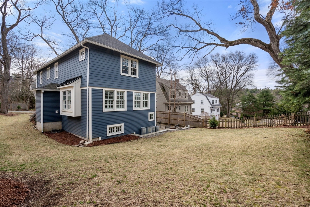 14 Curve Street