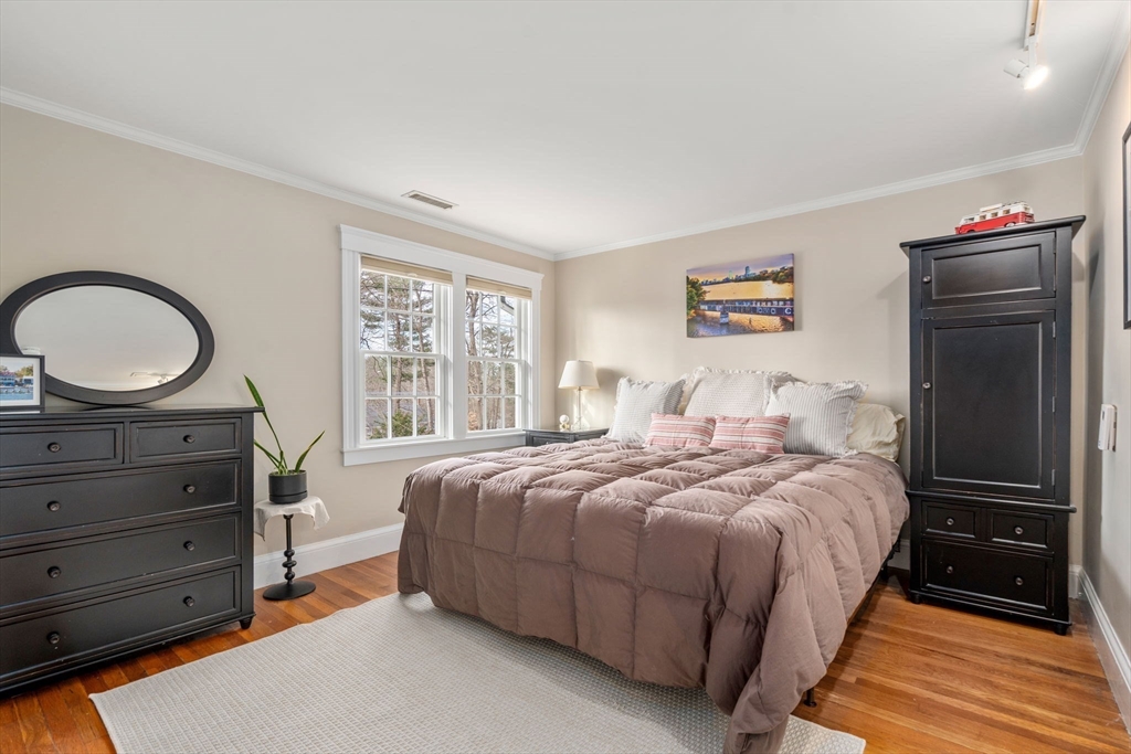 14 Curve Street