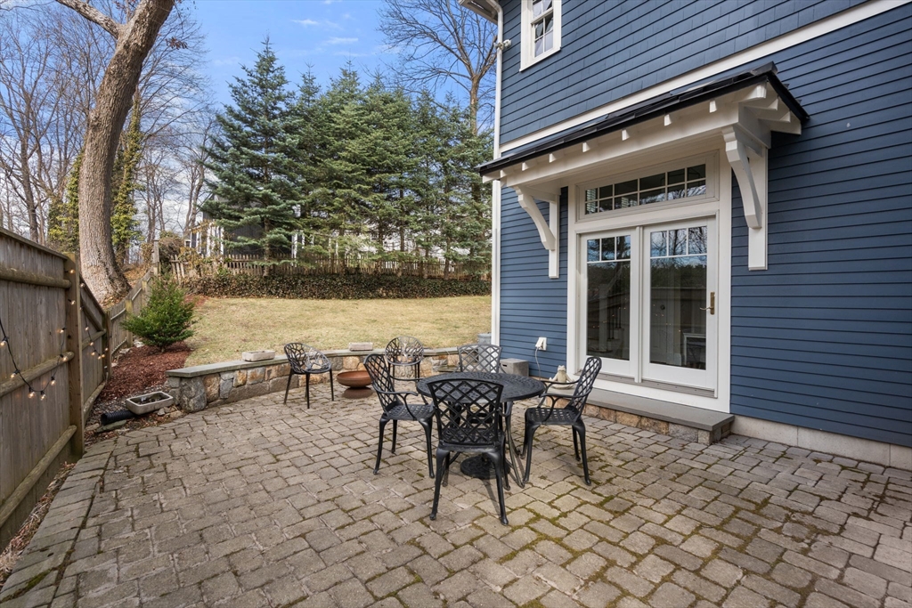 14 Curve Street