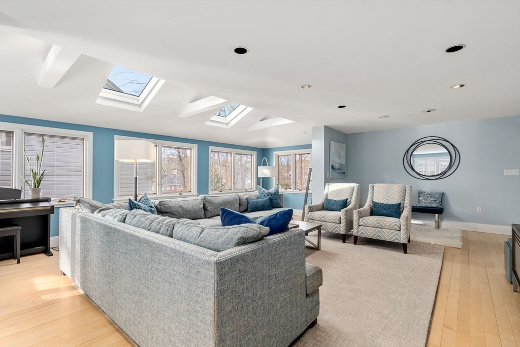 14 Curve Street