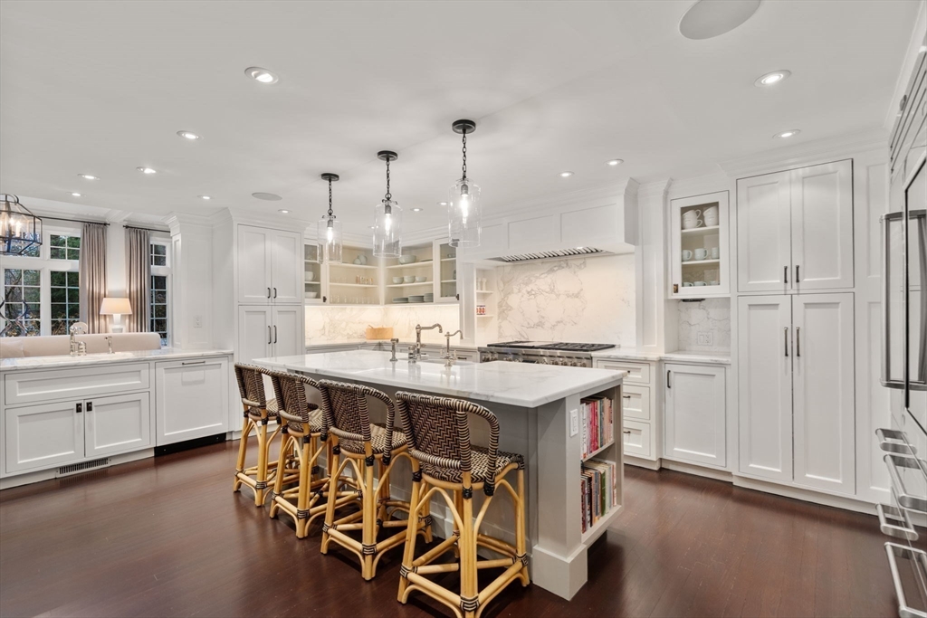 48 Scotch Pine Rd