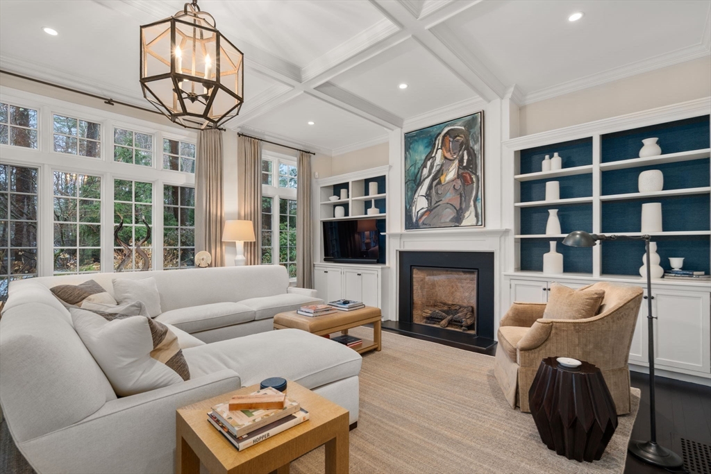 48 Scotch Pine Rd