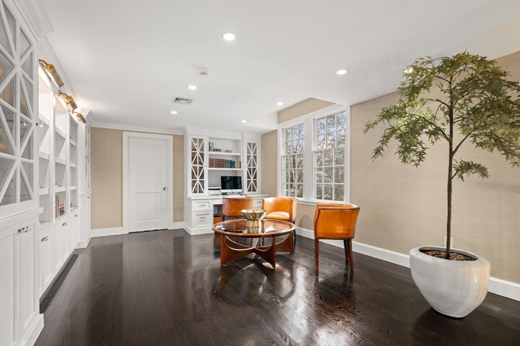 48 Scotch Pine Rd