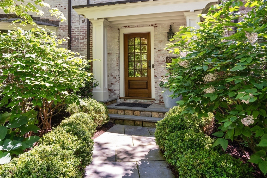 48 Scotch Pine Rd