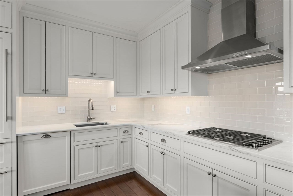 580 Washington Street # 304