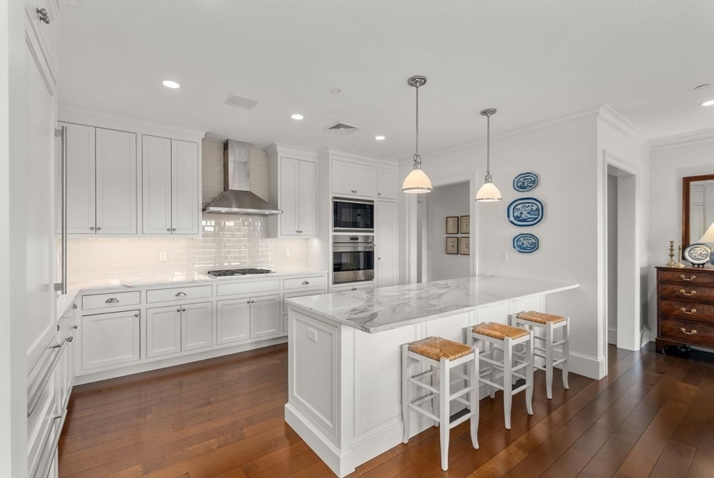 580 Washington Street # 304